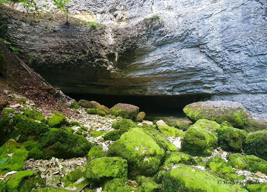 Gour Bleu cave entry