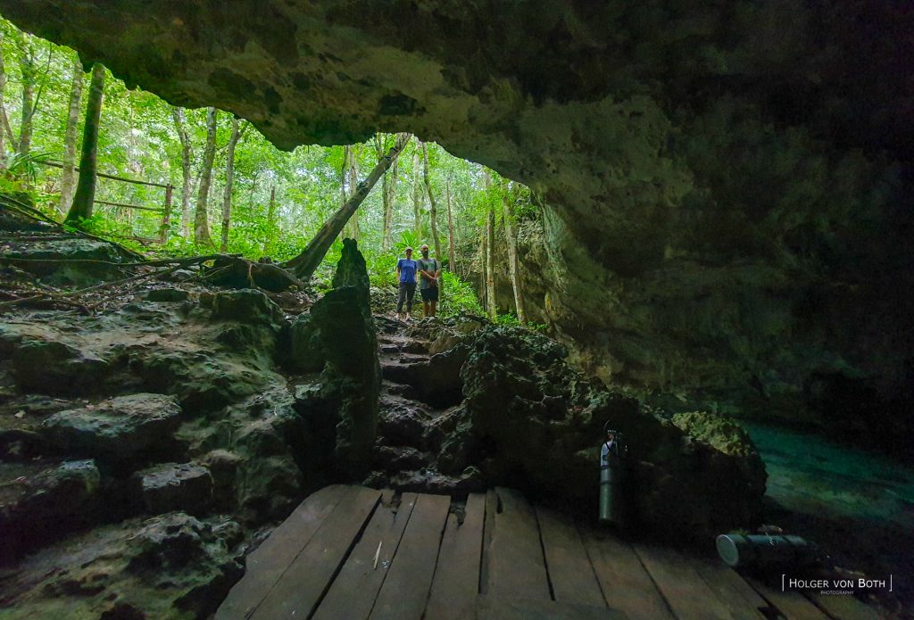 Cenote Nai-tucha entry area