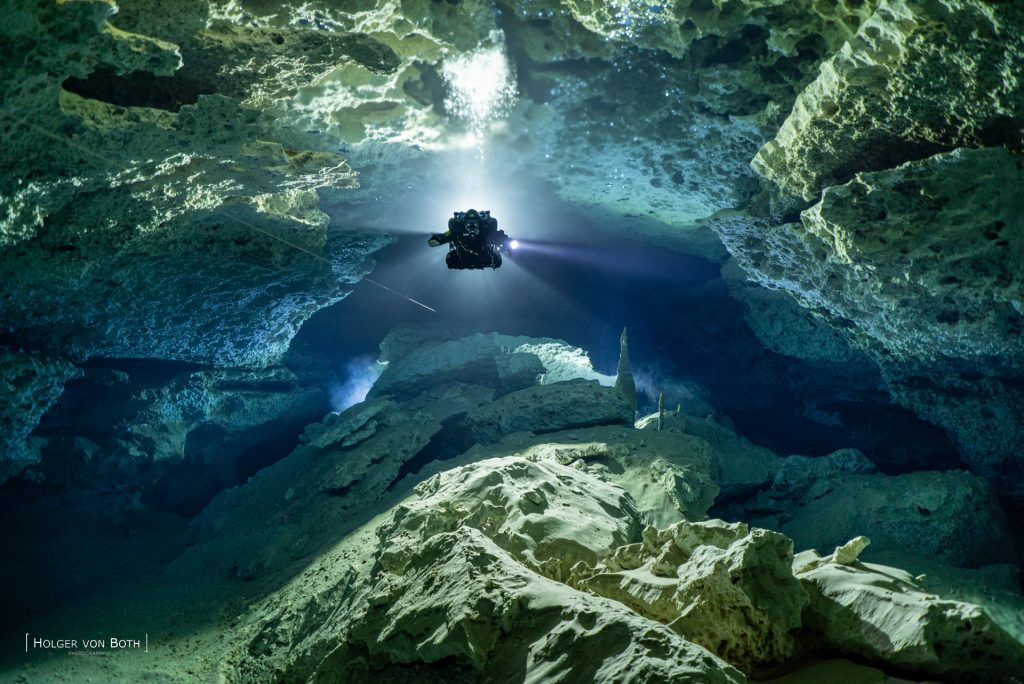 Cenote Mayan Blue halocline area