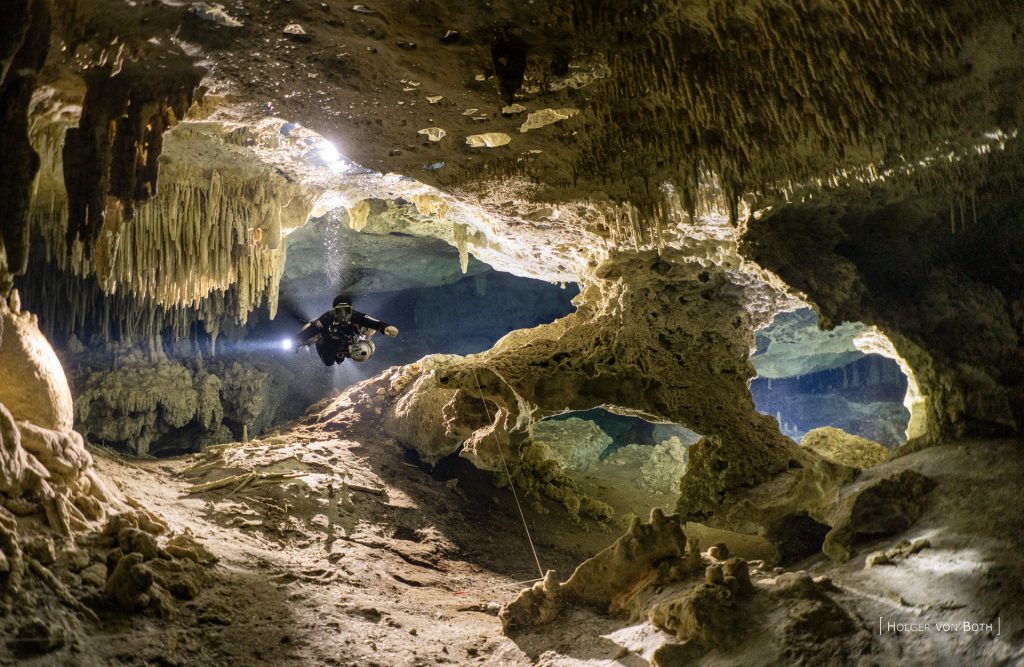 Cenote Dos Pisos